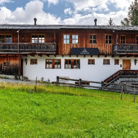 Apart Schneehaser--contact#whatsap Before Booking# -i-43--650--674--9944- Vakantiehuis *